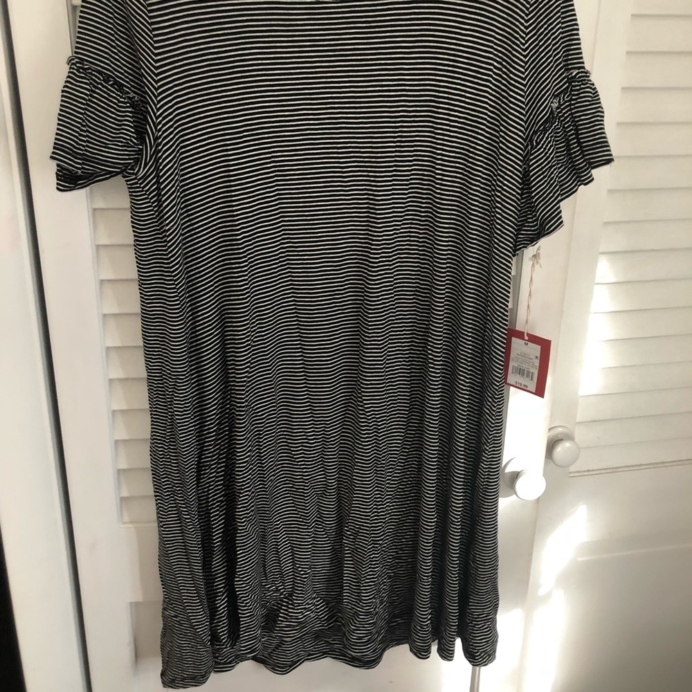 Dress - Picture 2 of 4